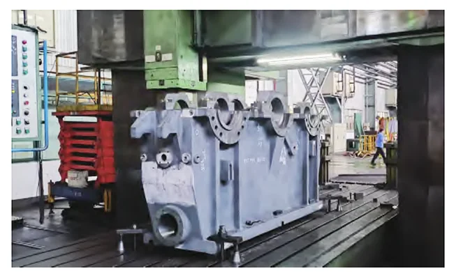 Figure 1 CNC gantry milling machine processing box body Figure 1 CNC gantry milling machine processing box body