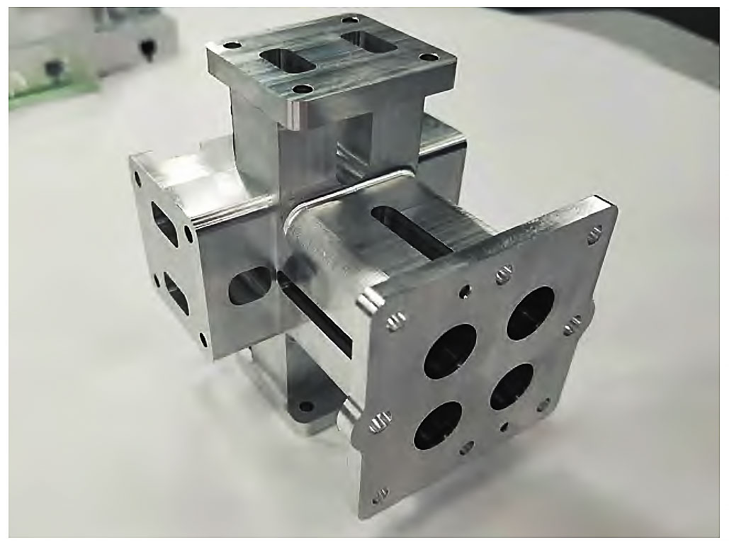 Figure 1 Complex waveguide transition section Figure 1 Complex waveguide transition section